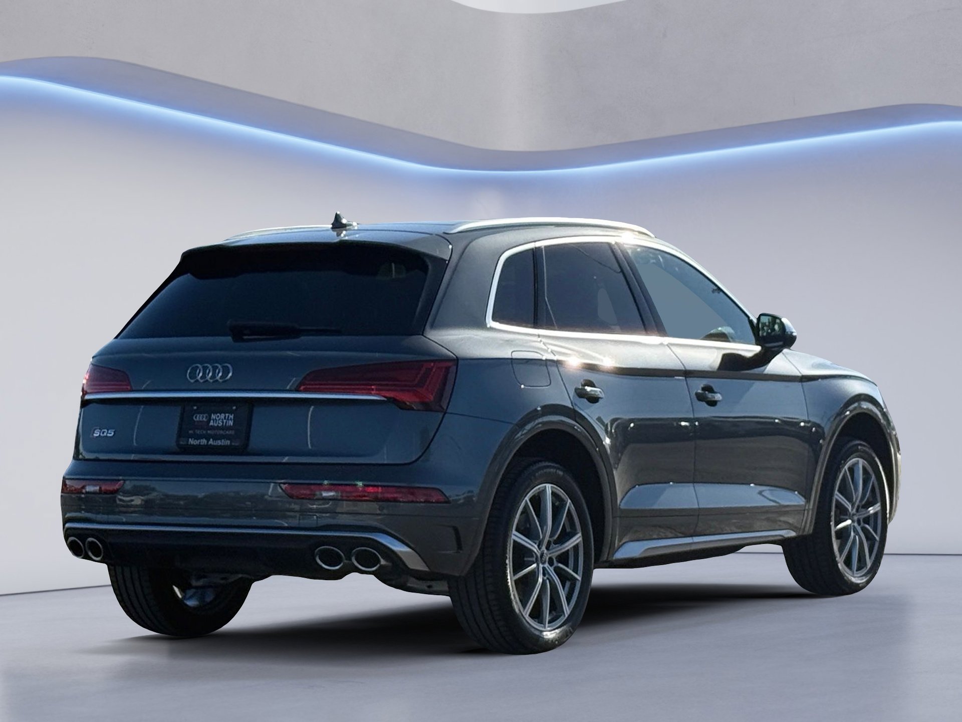 Used 2024 Audi SQ5 Premium Plus image 5