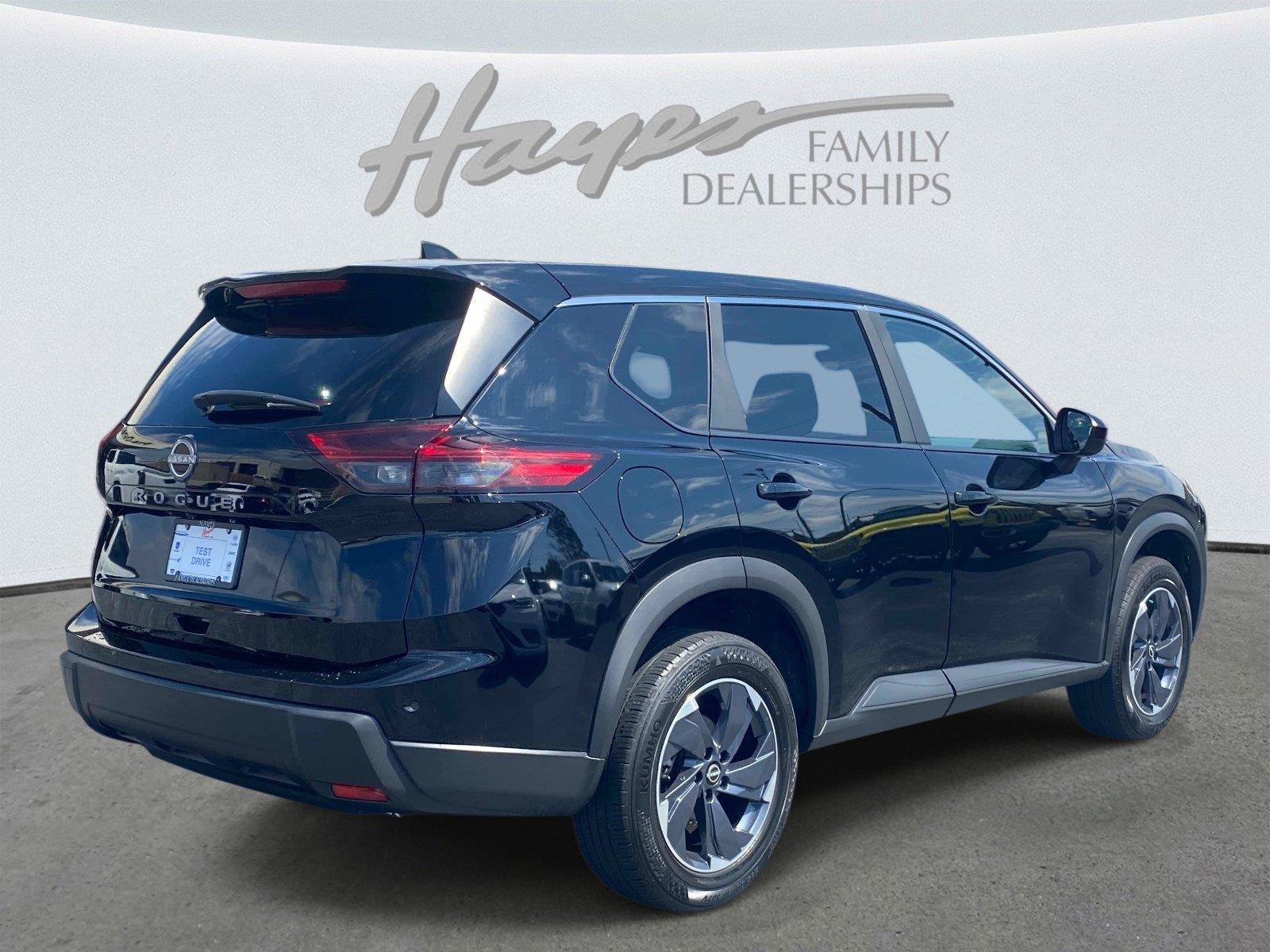 Used 2025 Nissan Rogue SV FWD image 3