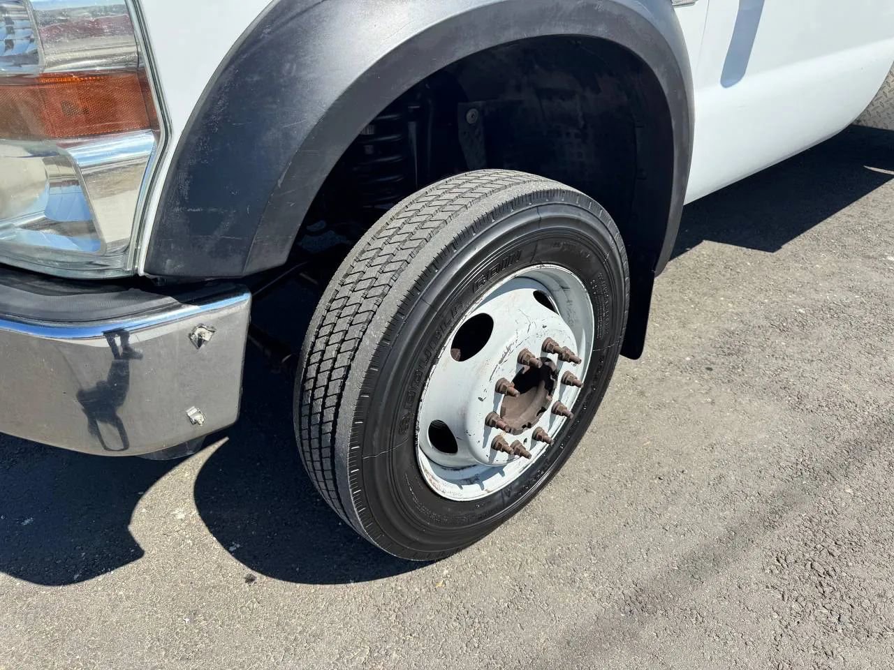 Used 2008 Ford F550 2WD Regular Cab Super Duty image 13