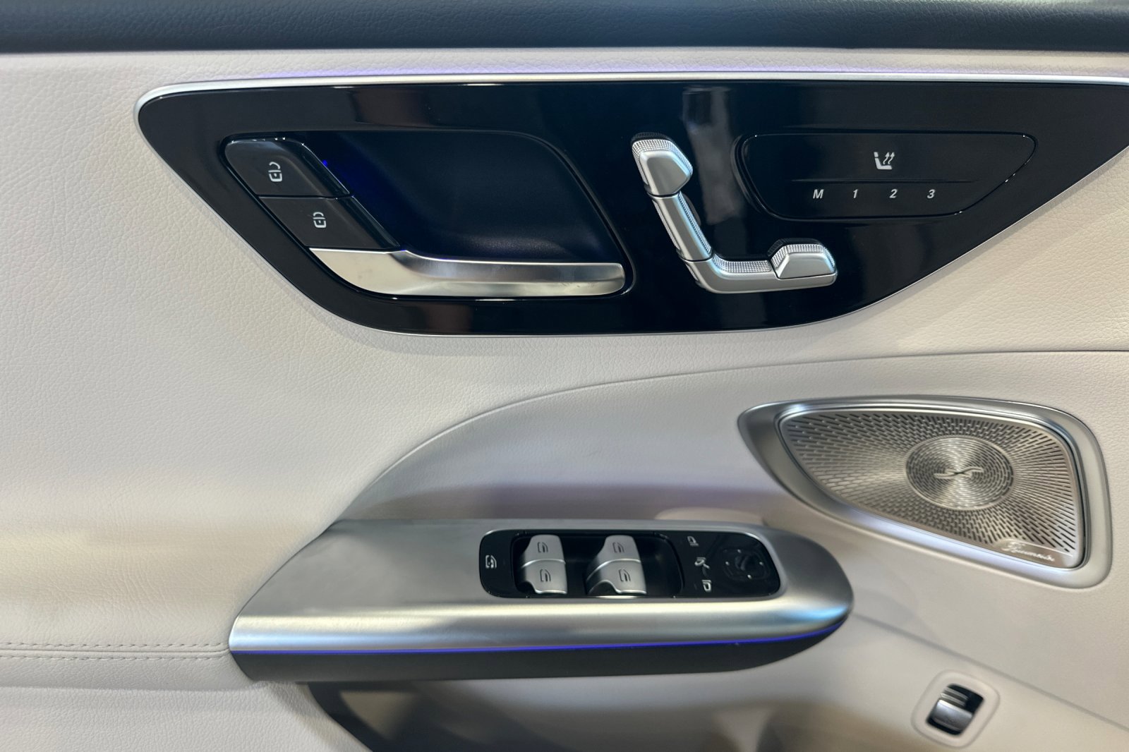 New 2025 Mercedes-Benz C 300 Sedan image 11