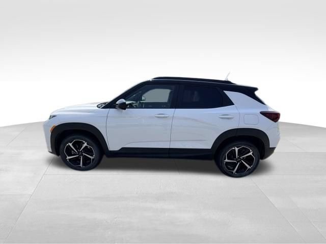 Used 2023 Chevrolet TrailBlazer RS w/ Sun and Liftgate Package AWD/4WD image 3