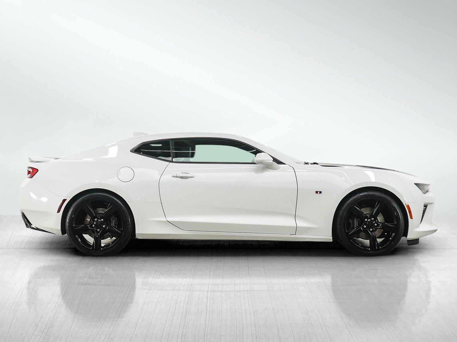 Used 2017 Chevrolet Camaro SS RWD image 6