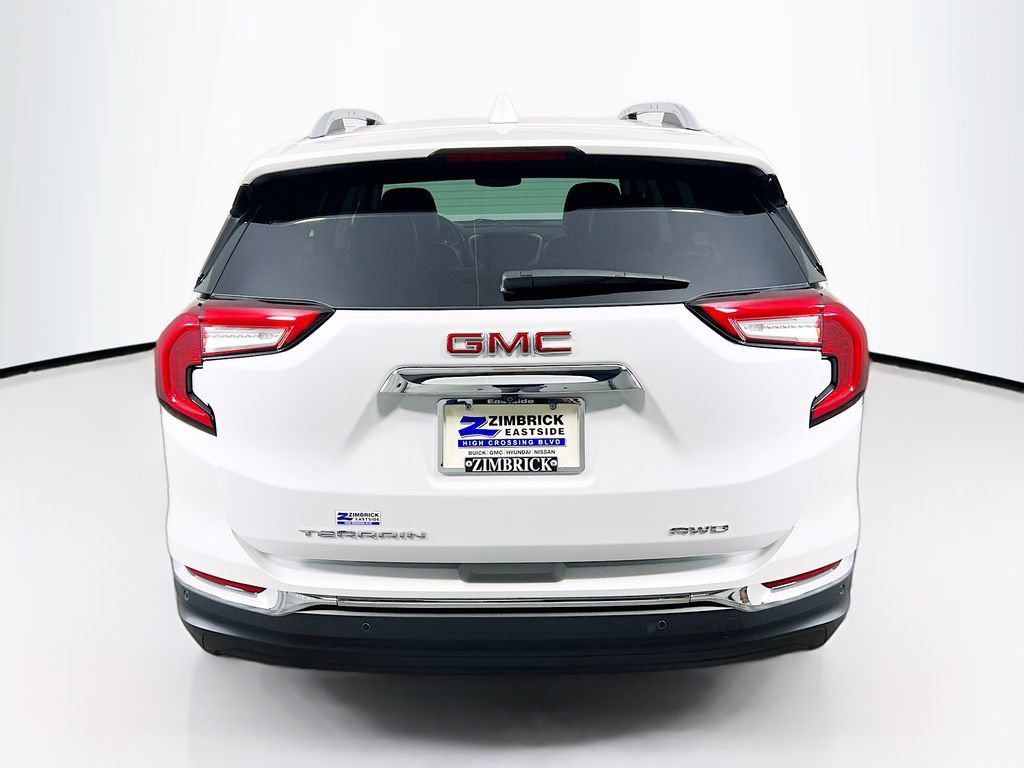 Certified 2022 GMC Terrain SLT w/ Infotainment Package II image 6
