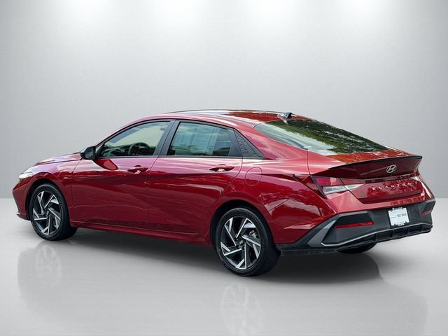 Used 2025 Hyundai Elantra Sport FWD image 5