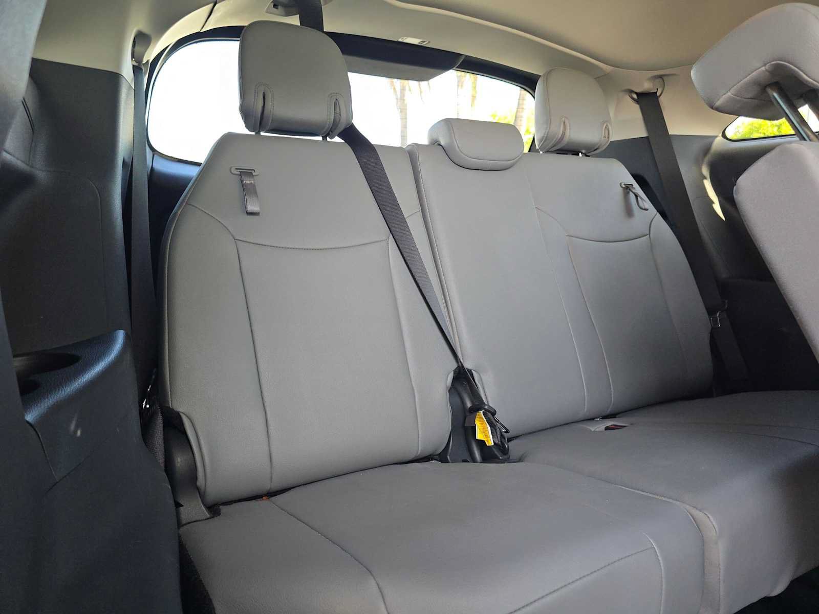 Used 2026 Toyota Sienna XLE FWD image 13