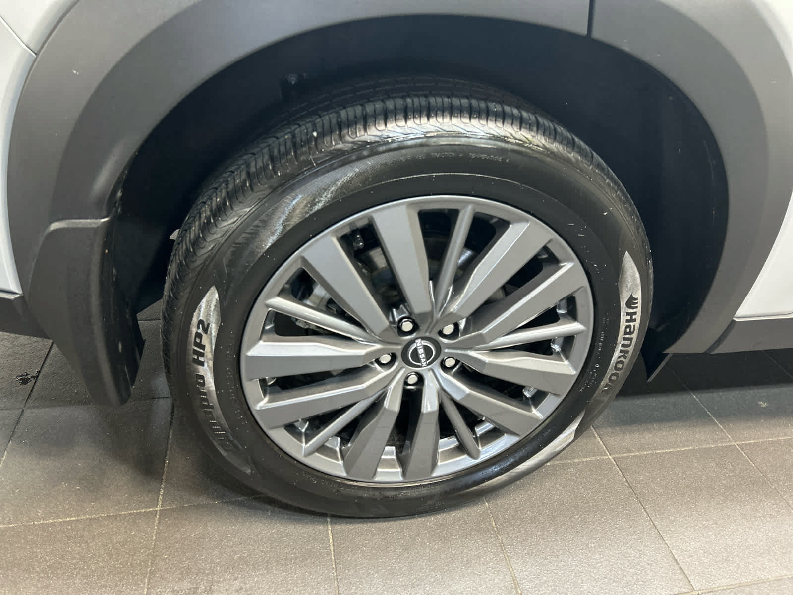 Used 2024 Nissan Pathfinder SL w/ SL Premium Package AWD/4WD image 9