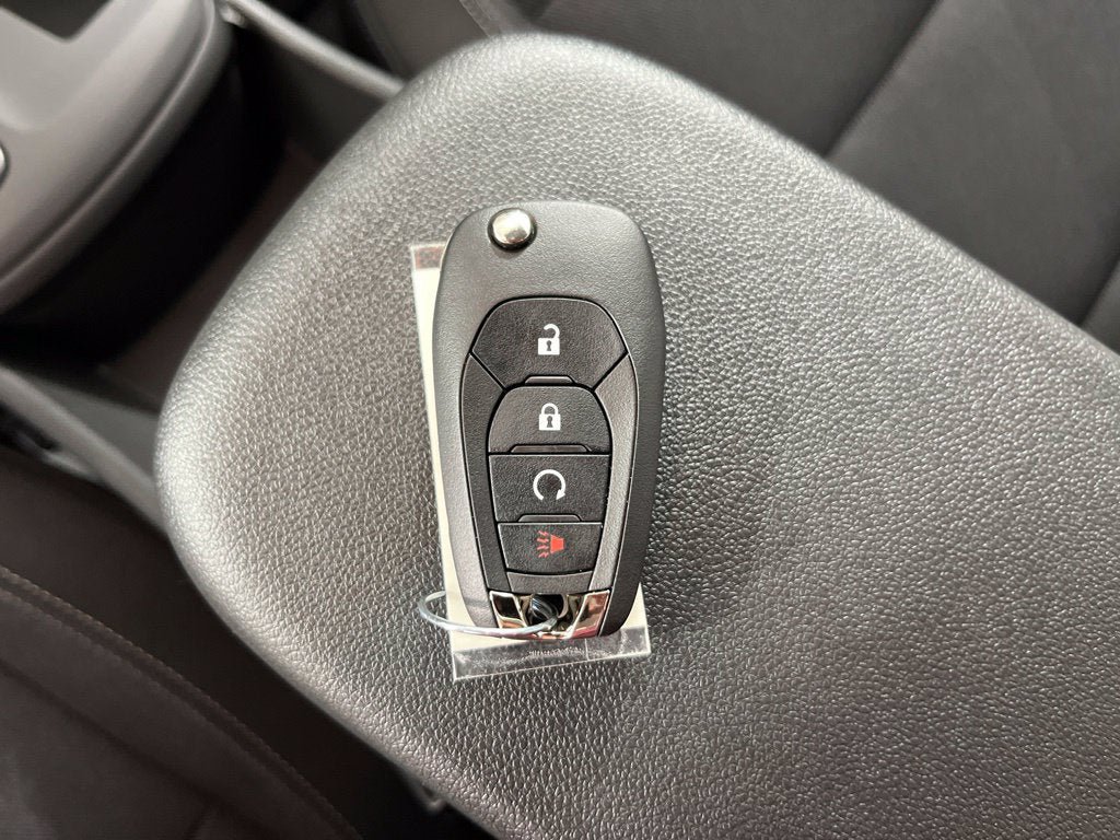 New 2026 Chevrolet Trax LS w/ LS Convenience Package FWD image 31