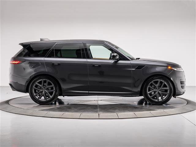 Used 2024 Land Rover Range Rover Sport SE AWD/4WD image 6