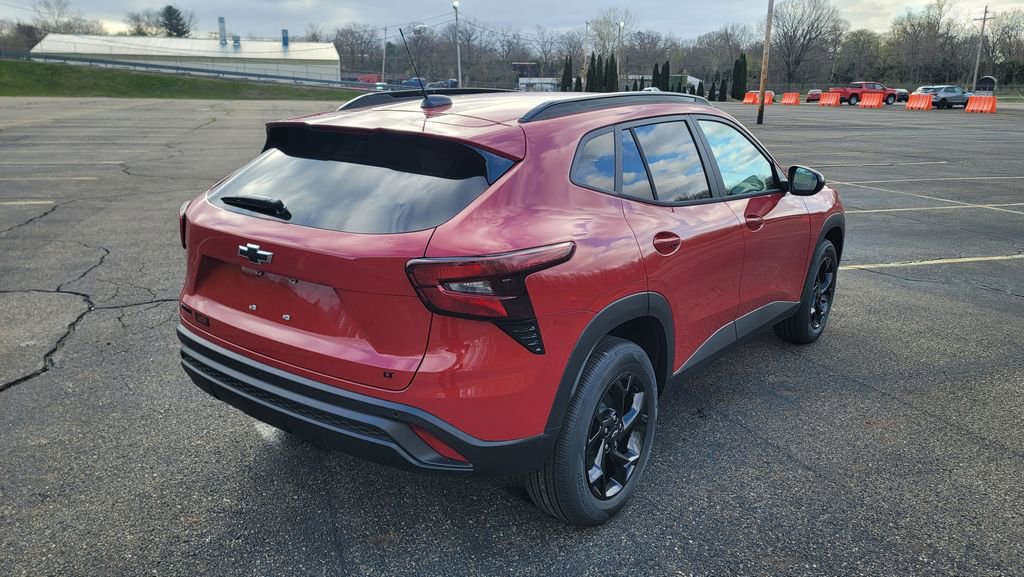 New 2026 Chevrolet Trax LT image 12