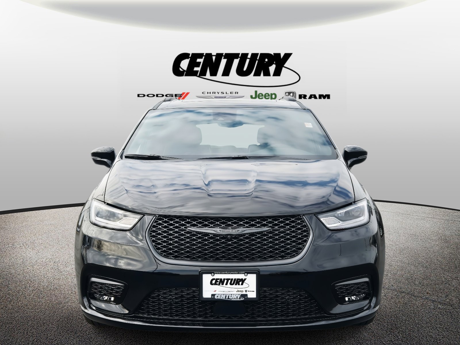New 2026 Chrysler Pacifica Limited FWD image 8