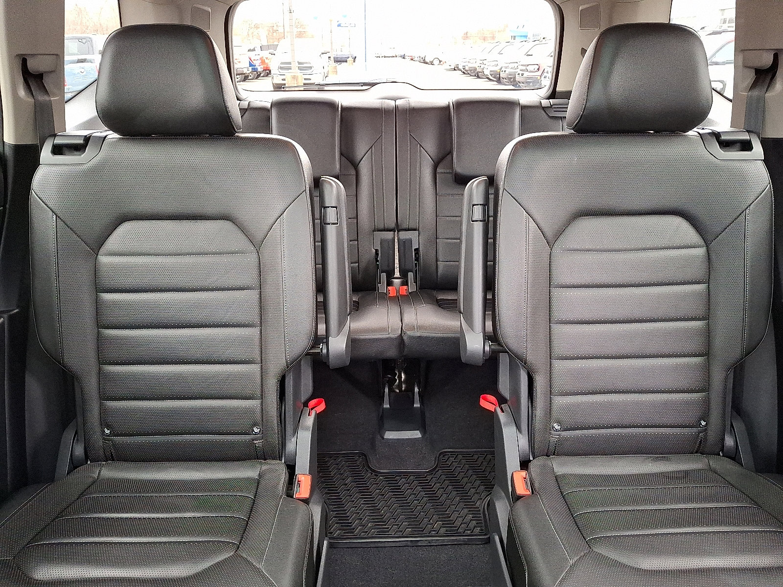 Used 2018 Volkswagen Atlas SEL Premium image 19