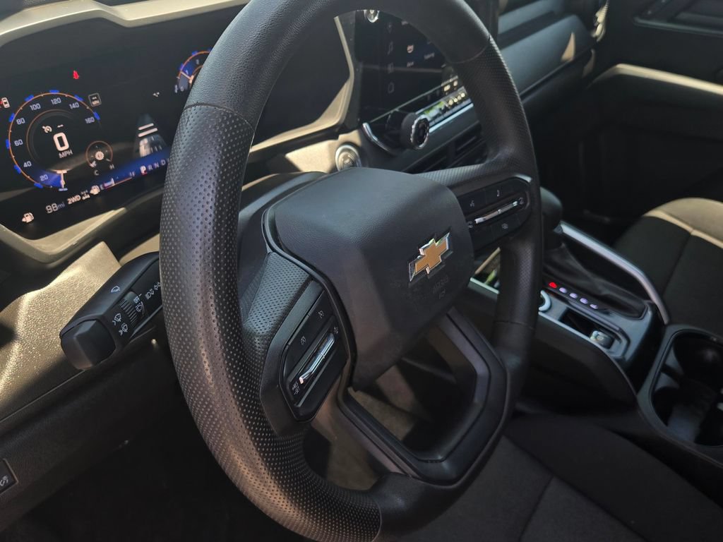 Used 2025 Chevrolet Colorado W/T AWD/4WD image 11
