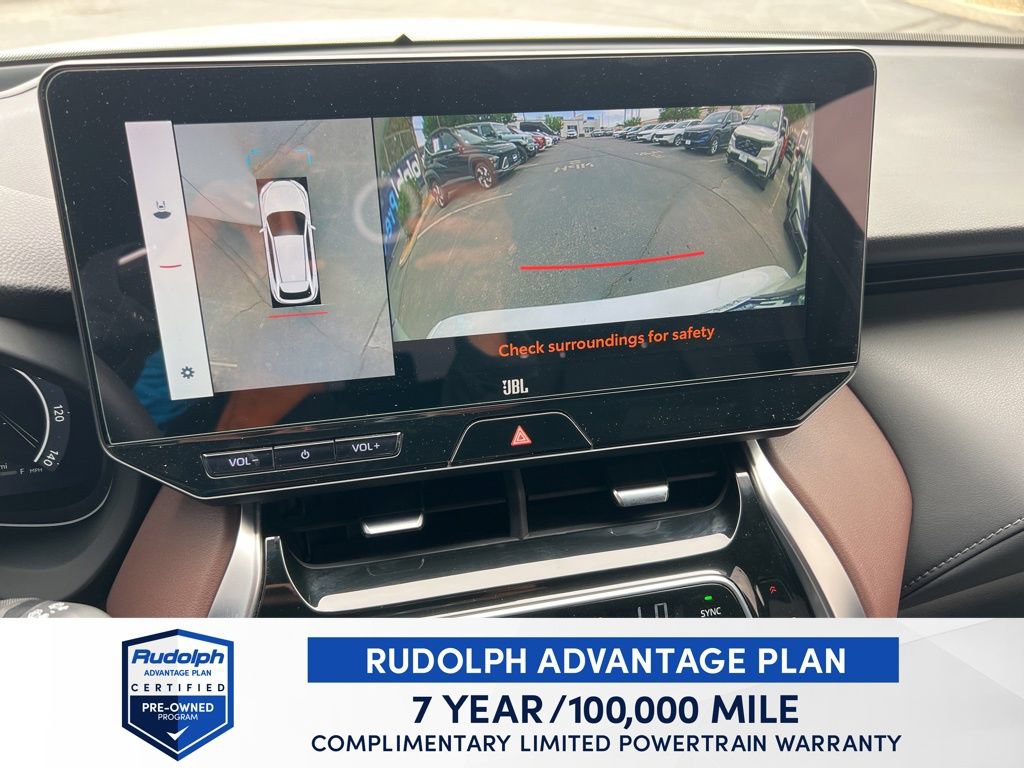 Used 2024 Toyota Venza AWD/4WD image 20