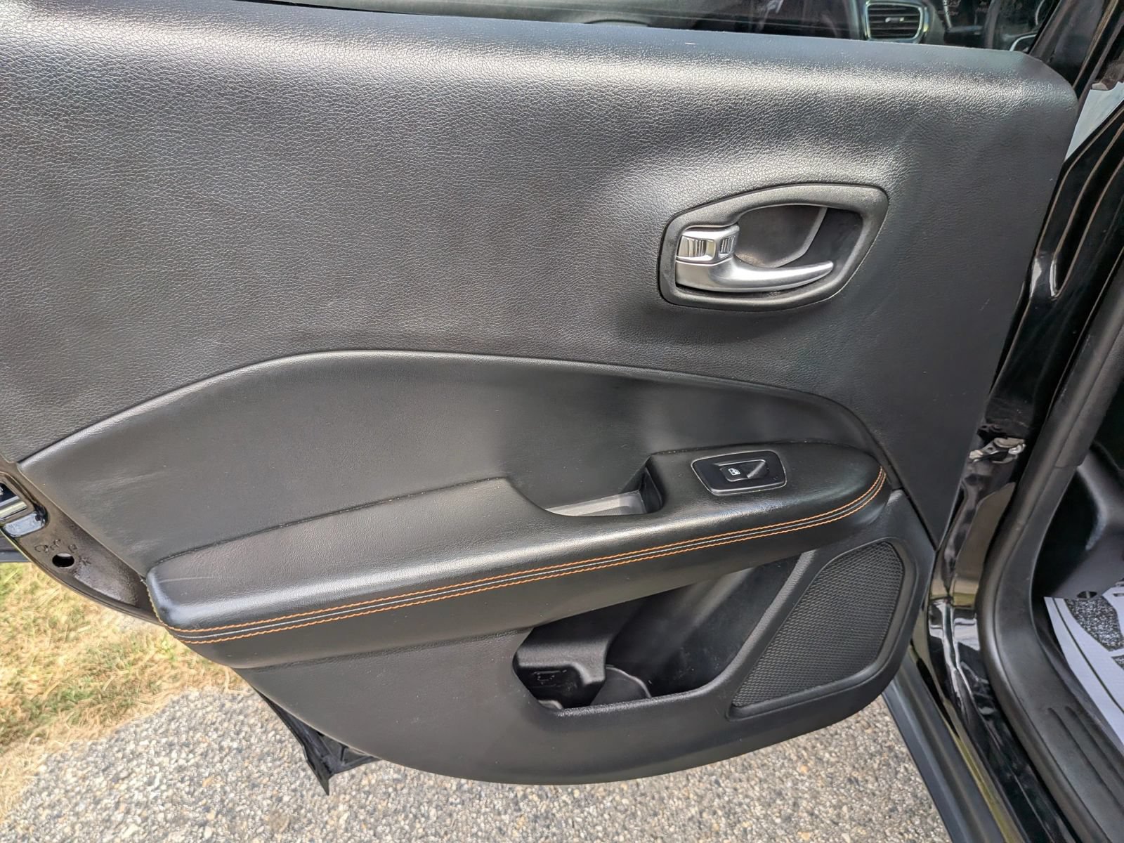 Used 2019 Jeep Compass Limited AWD/4WD image 27