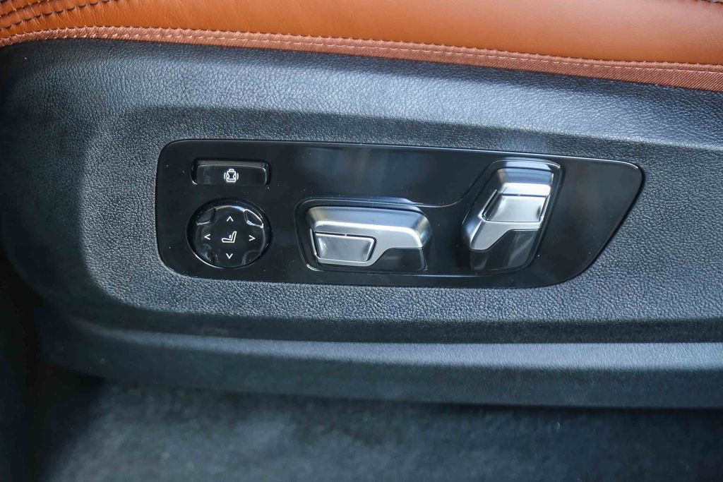 New 2027 BMW X7 M60i w/ Executive Package AWD/4WD image 18
