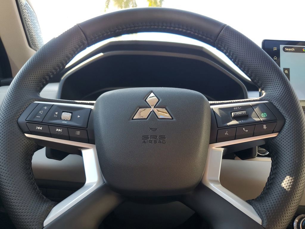 New 2026 Mitsubishi Outlander SE image 24