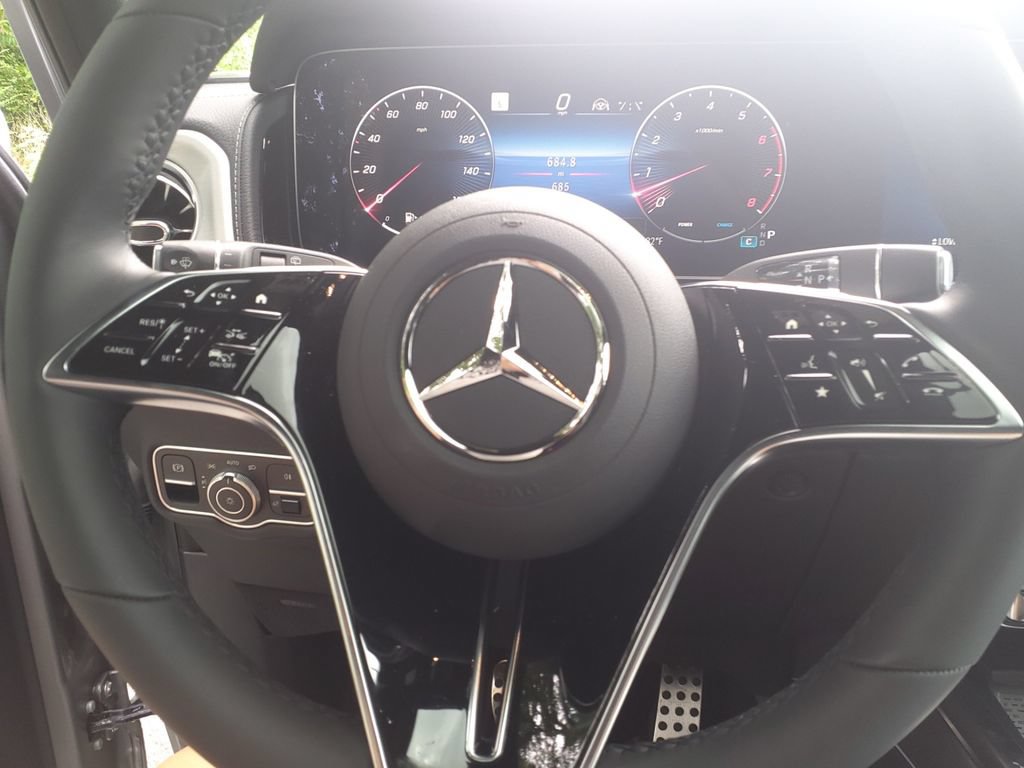 Used 2026 Mercedes-Benz G 550 image 26