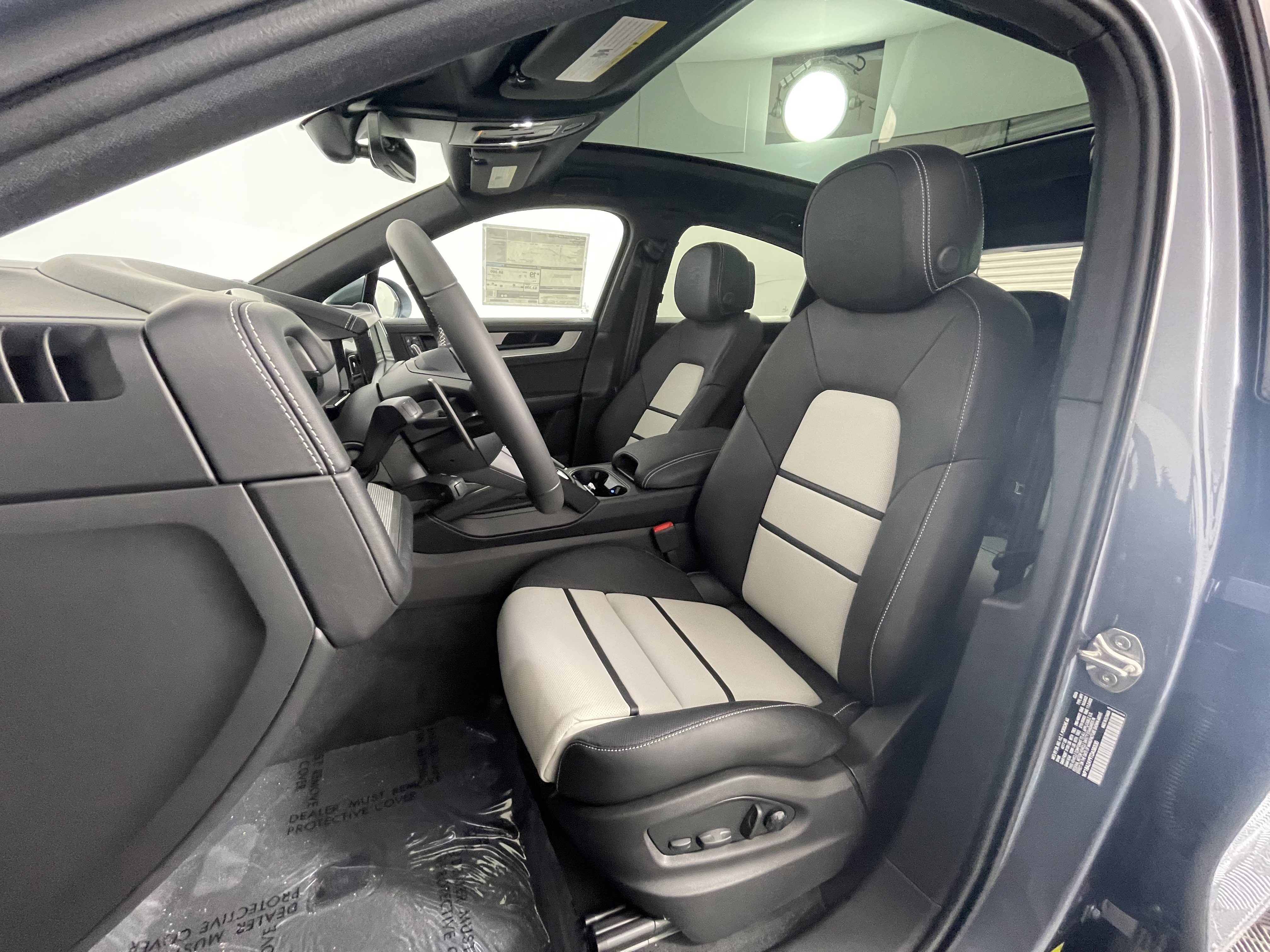 New 2026 Porsche Cayenne Coupe image 5