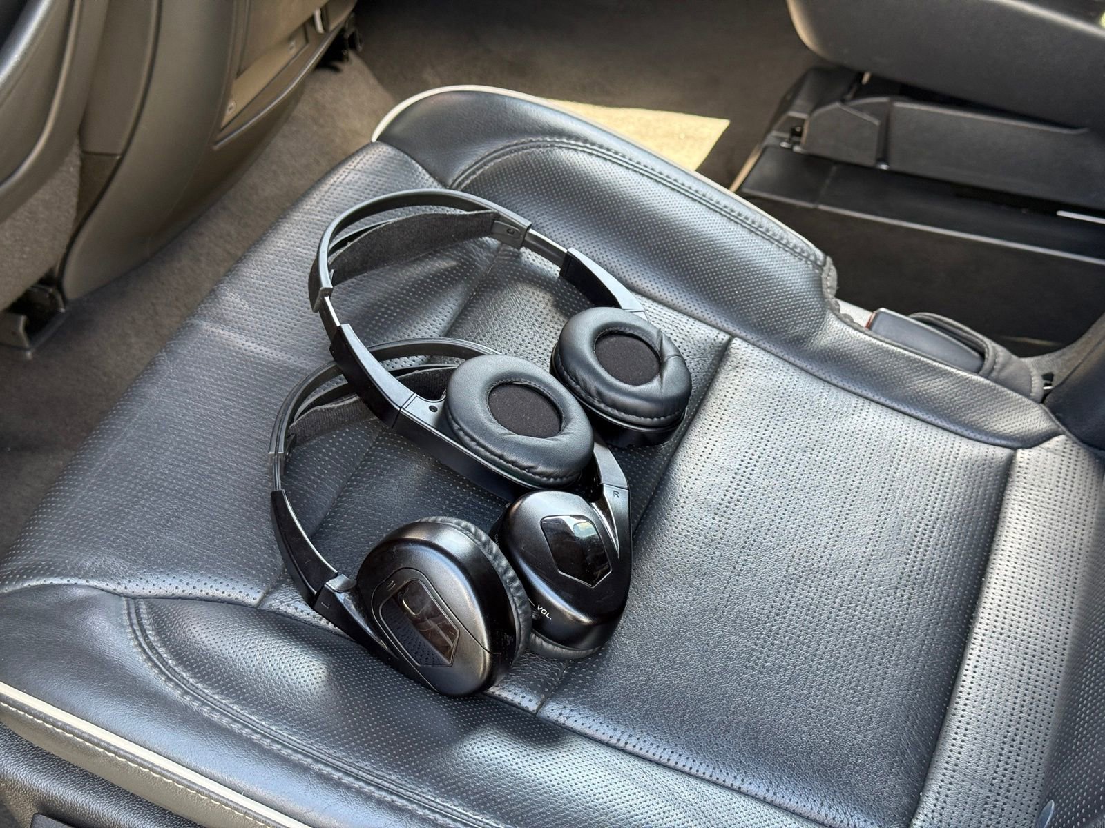 Used 2023 Cadillac Escalade Premium Luxury image 27