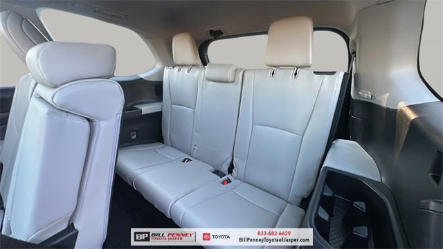 Used 2024 Toyota Grand Highlander Limited image 20