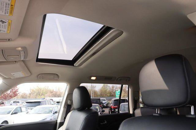 Used 2024 INFINITI QX80 Luxe image 9