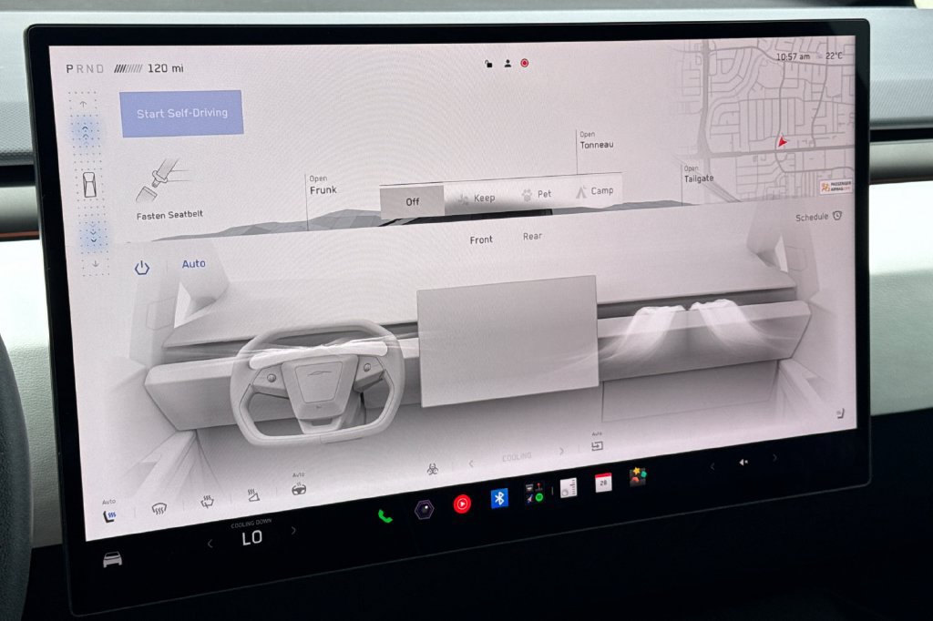 Used 2024 Tesla Cybertruck AWD Crew Cab image 19