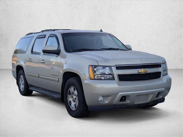 Used 2012 Chevrolet Suburban LT RWD image 3