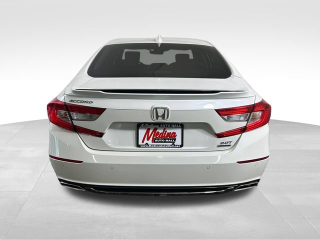 Used 2018 Honda Accord Touring image 6