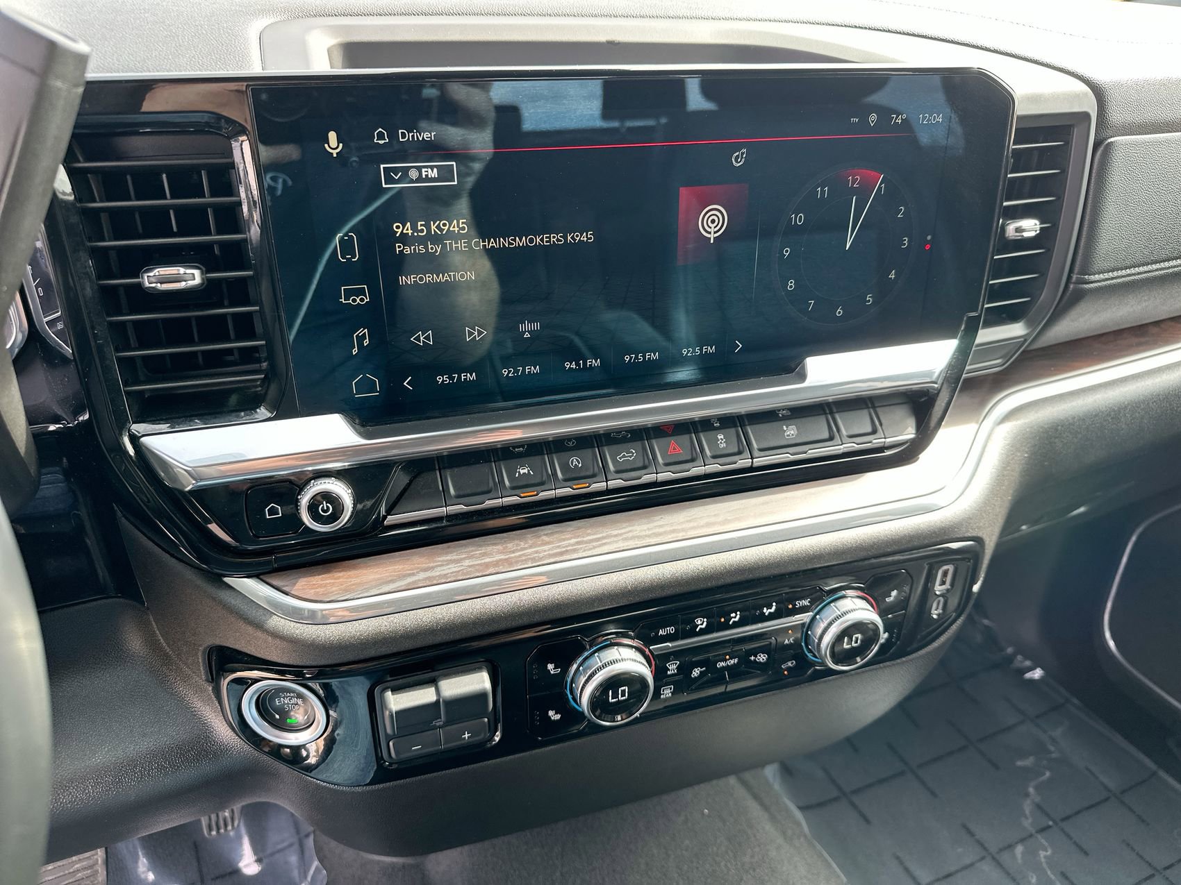 Used 2025 GMC Sierra 1500 SLT RWD image 16