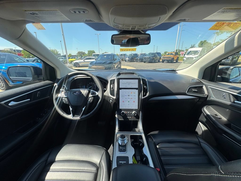 Certified 2024 Ford Edge SEL w/ Convenience Package AWD/4WD image 19