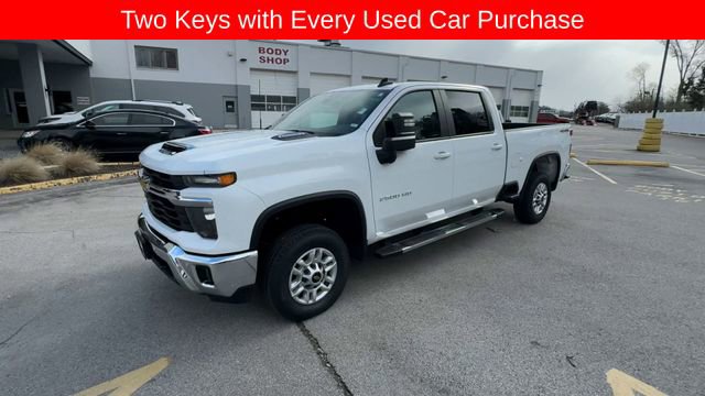 Used 2025 Chevrolet Silverado 2500 LT w/ Safety Package image 4