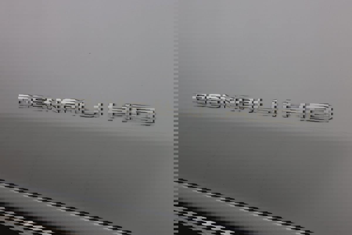 Used 2022 GMC Sierra 2500 Denali w/ Denali Ultimate Package AWD/4WD image 16