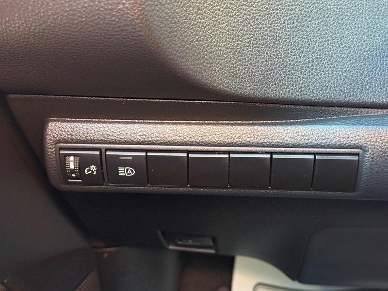 Used 2024 Toyota Corolla SE w/ SE Convenience Package FWD image 29