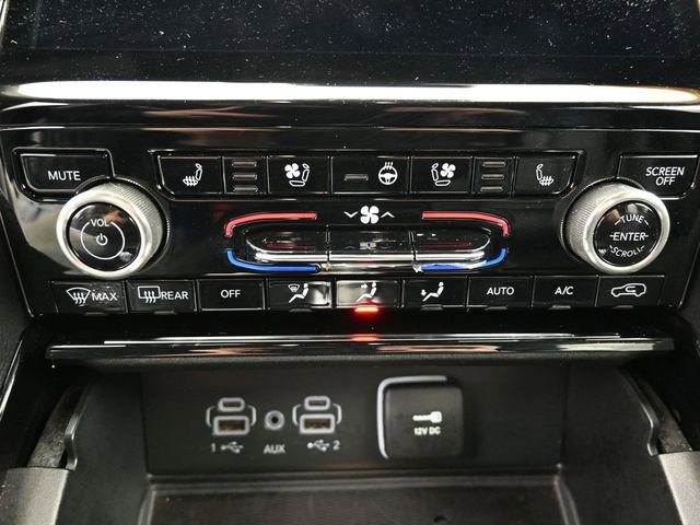 Used 2023 Jeep Grand Cherokee Overland w/ Advanced Protech Group III image 31