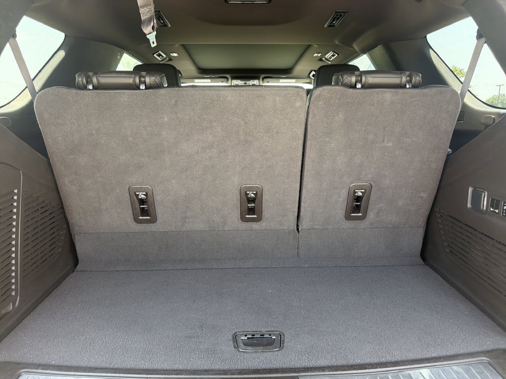 Used 2023 GMC Yukon Denali RWD image 19