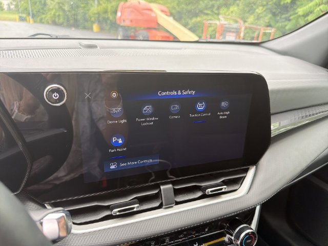 Certified 2026 Chevrolet Equinox LT FWD image 28