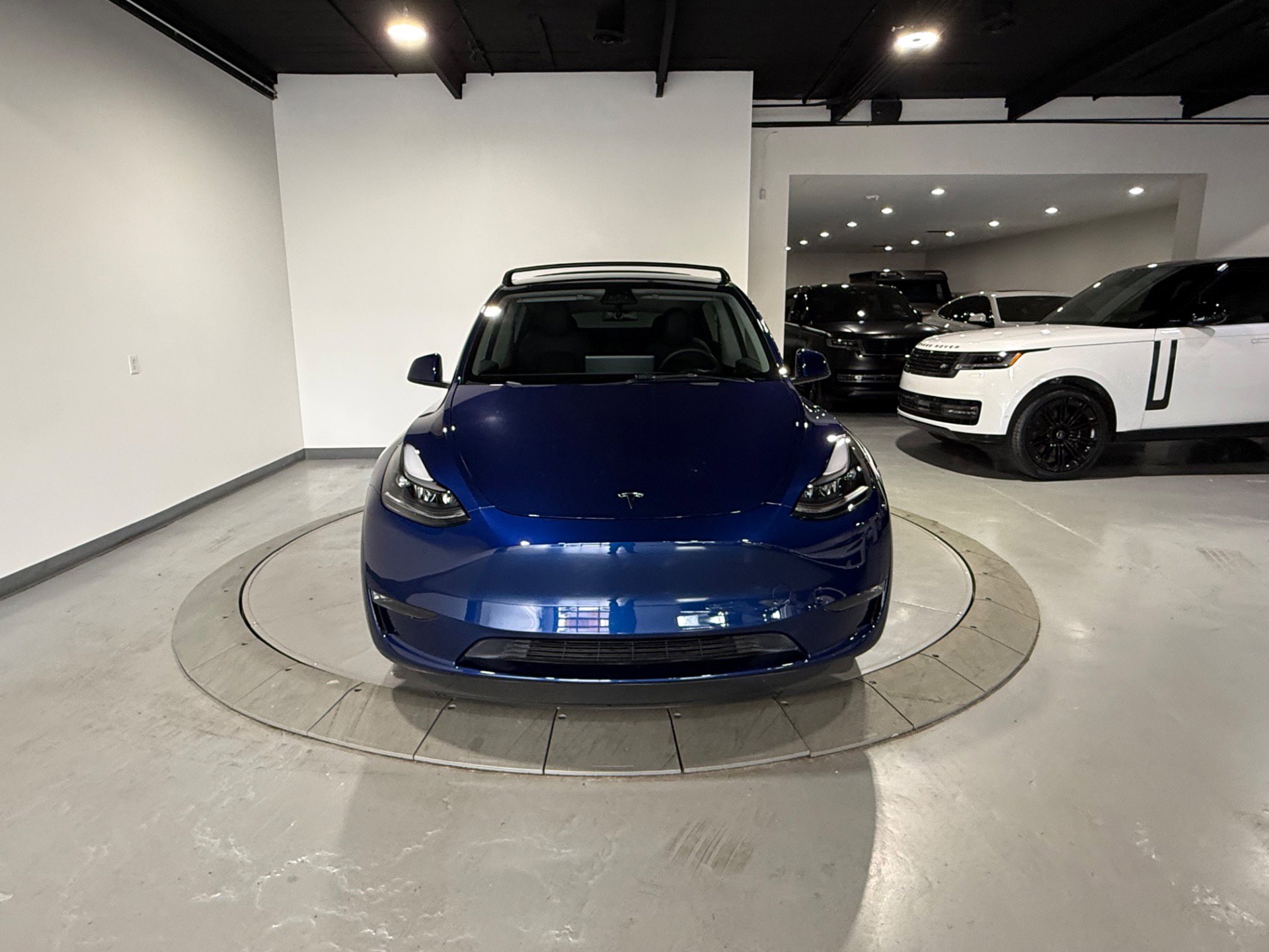 Used 2023 Tesla Model Y Long Range image 9
