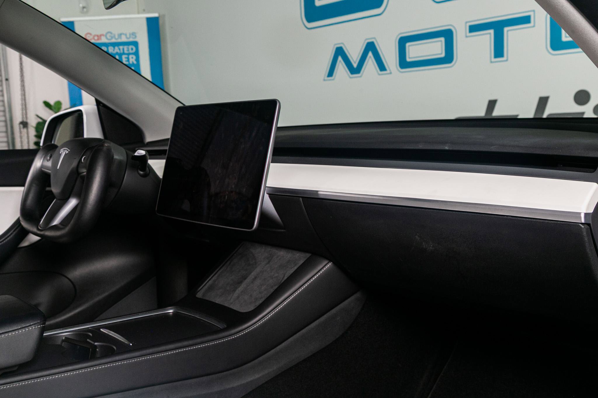 Used 2021 Tesla Model Y Performance image 30