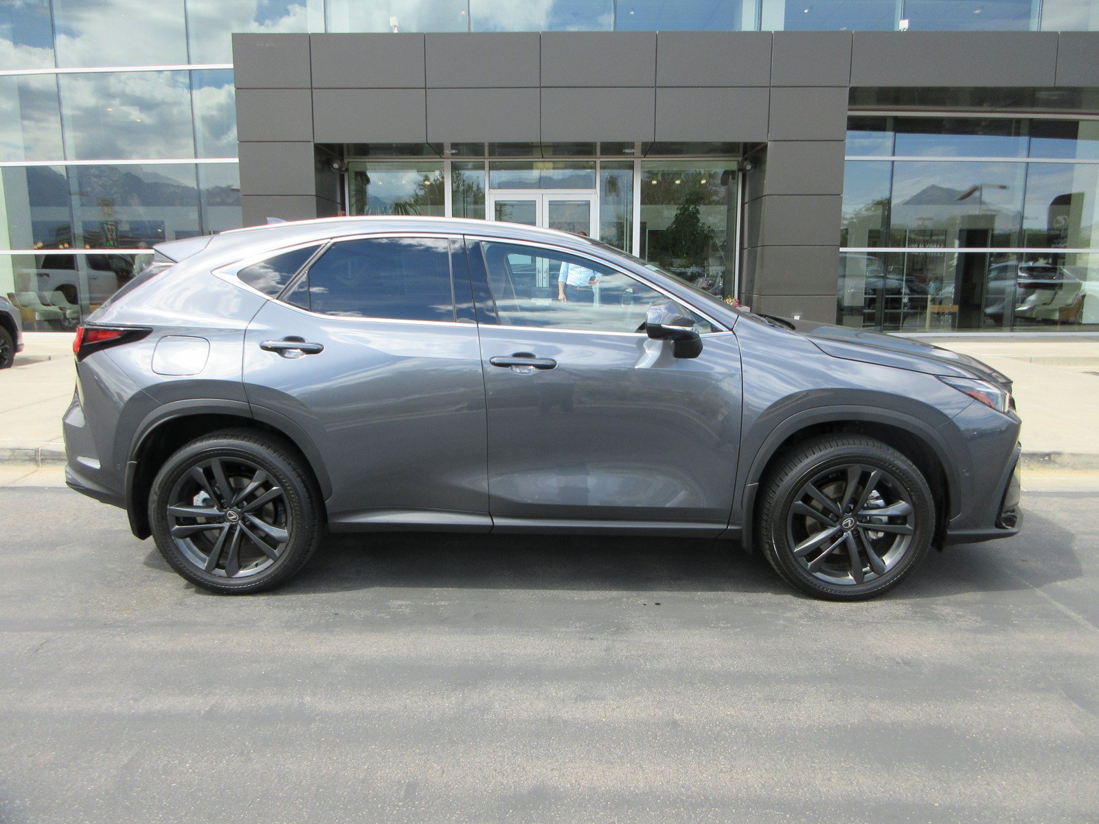 Used 2026 Lexus NX 450h+ AWD w/ Luxury Package image 11
