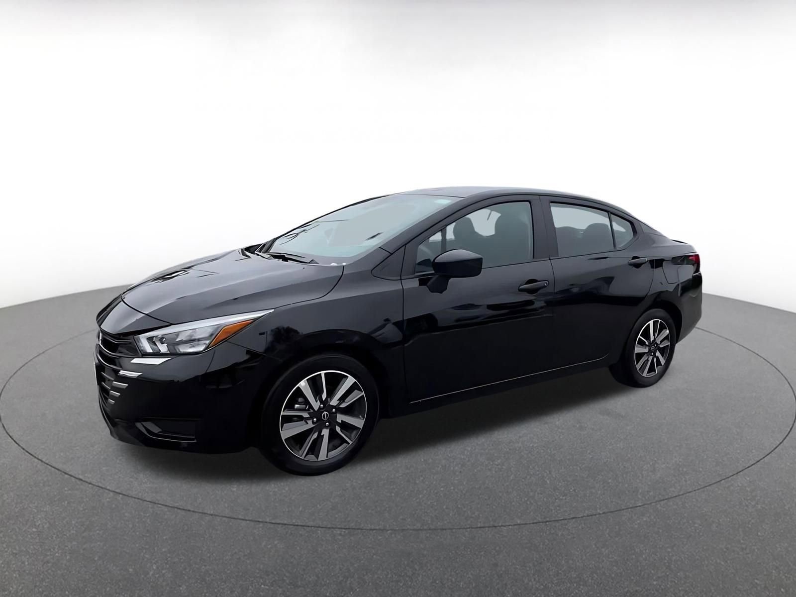 Used 2025 Nissan Versa SV FWD image 8