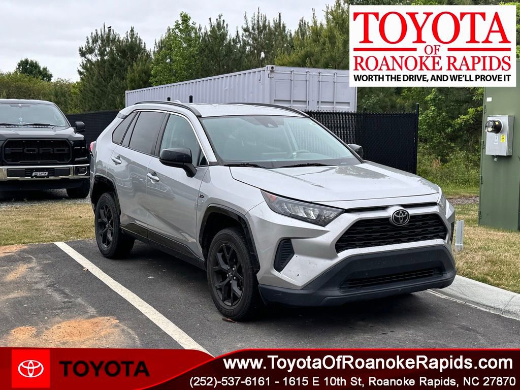 Used 2021 Toyota RAV4 LE FWD image 1