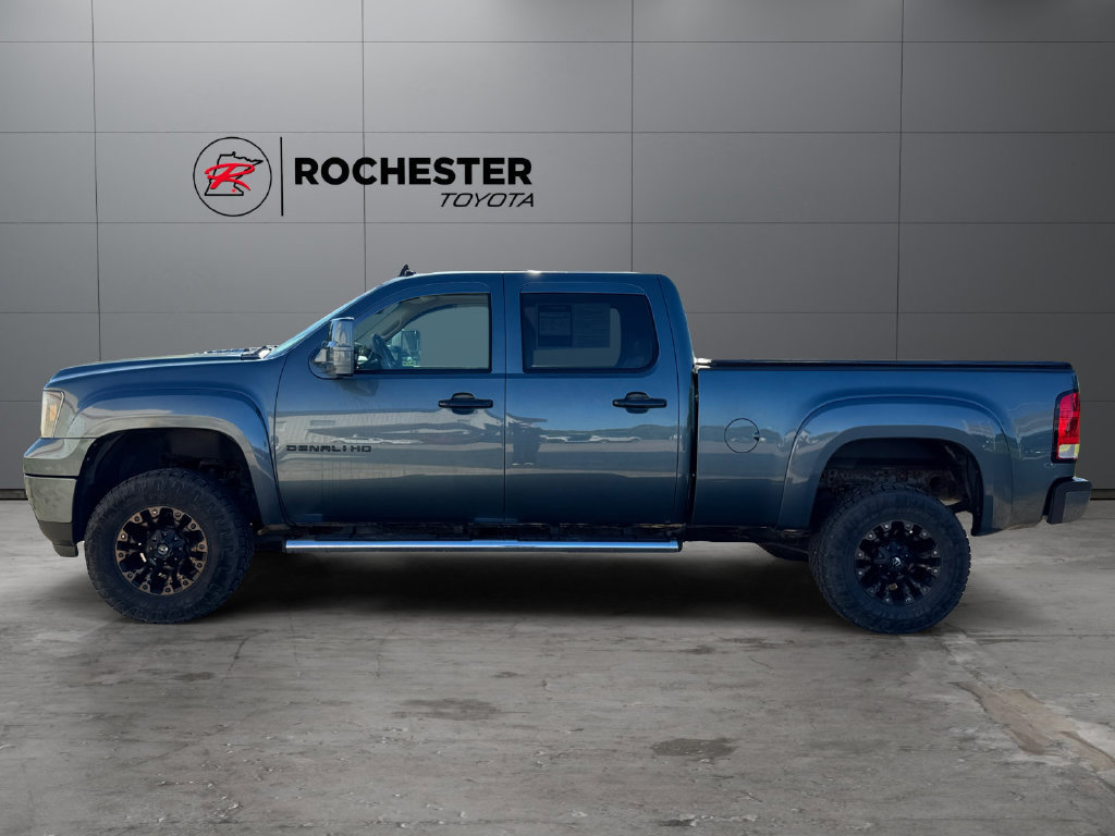 Used 2011 GMC Sierra 2500 Denali AWD/4WD image 2