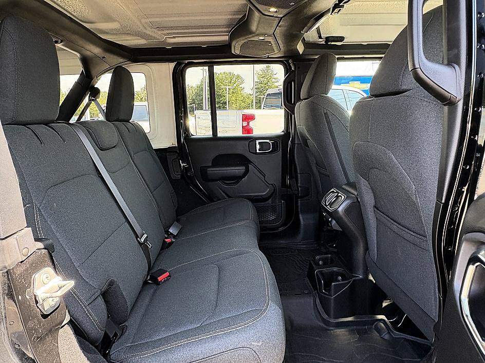 Used 2025 Jeep Wrangler Unlimited Sport AWD/4WD image 12