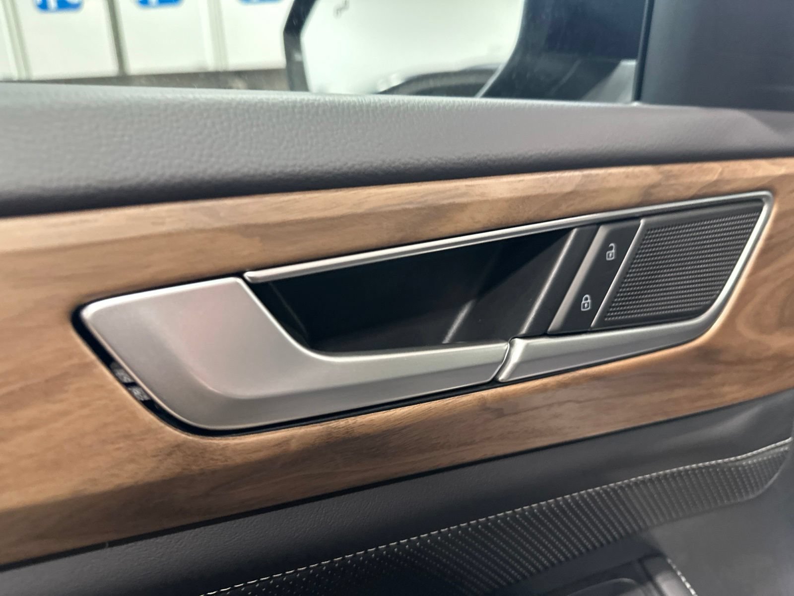 Certified 2026 Volkswagen Atlas SE AWD/4WD image 17