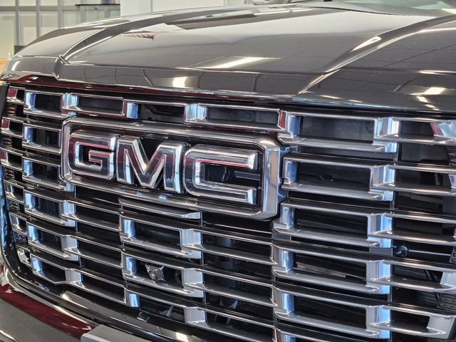 New 2026 GMC Yukon Denali Ultimate AWD/4WD image 8
