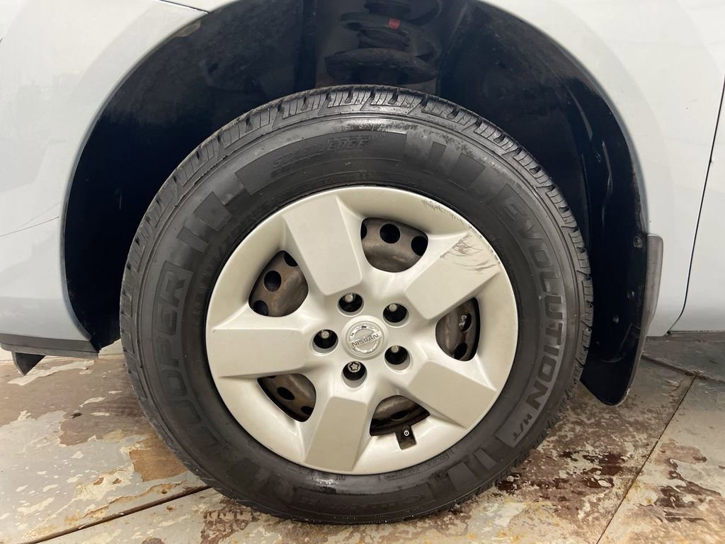 Used 2014 Nissan Rogue S image 25