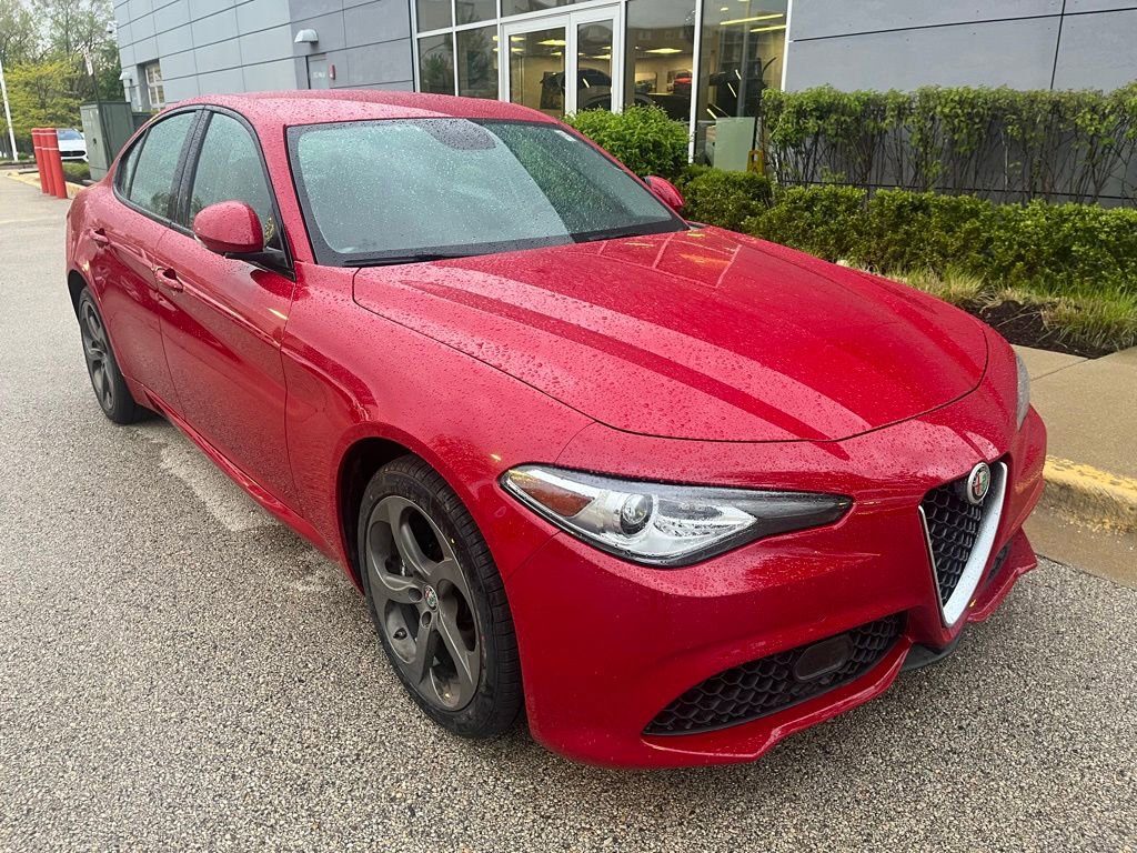 Used 2019 Alfa Romeo Giulia AWD w/ Quick Order Package 22J Sport image 1