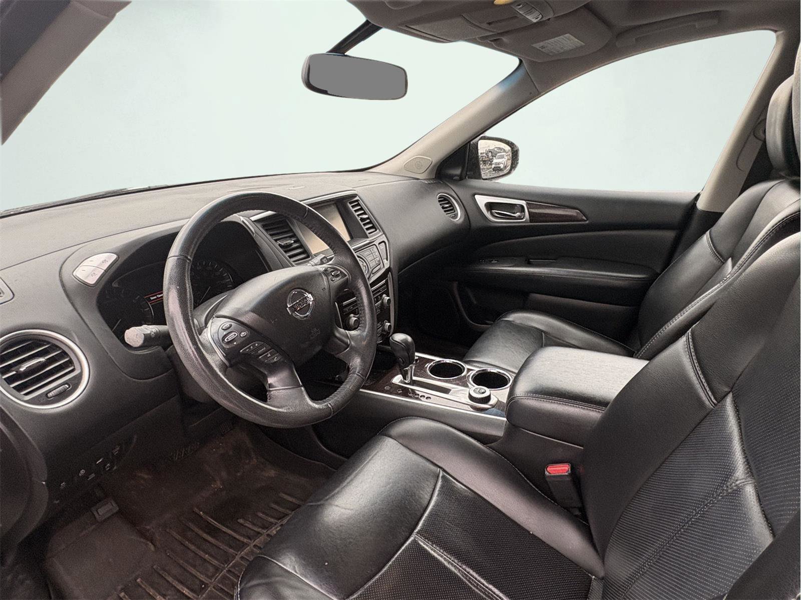 Used 2015 Nissan Pathfinder Platinum image 14