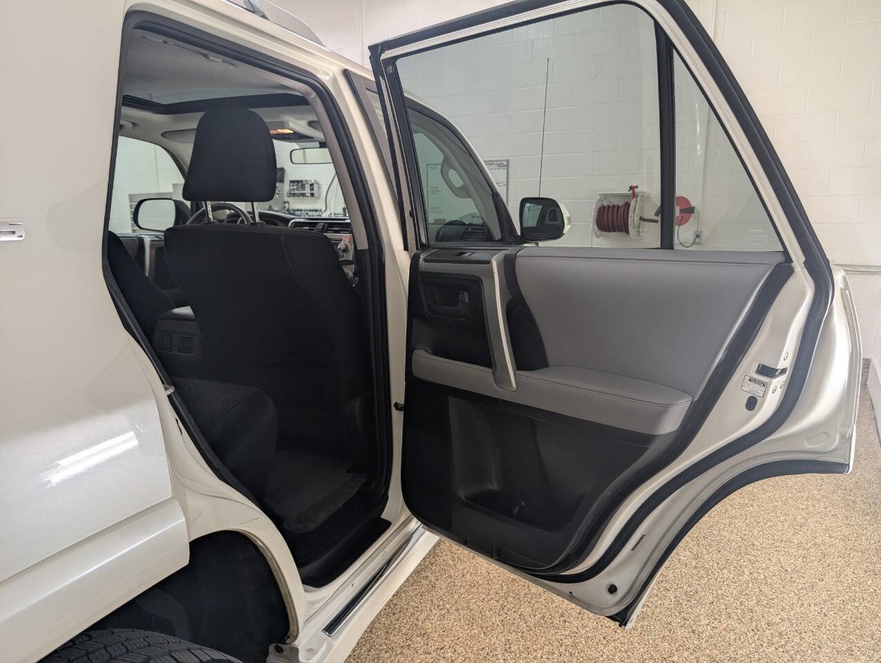 Used 2010 Toyota 4Runner SR5 image 16