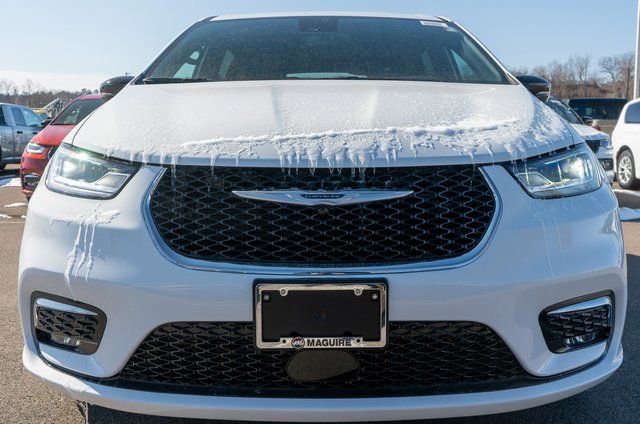 New 2026 Chrysler Pacifica Select image 3